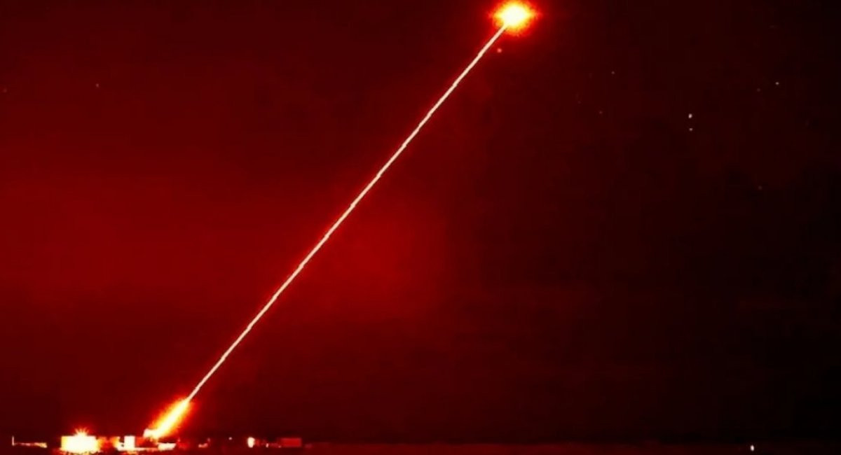 Hệ thống vũ khí laser DragonFire của Anh trong một lần bắn thử
