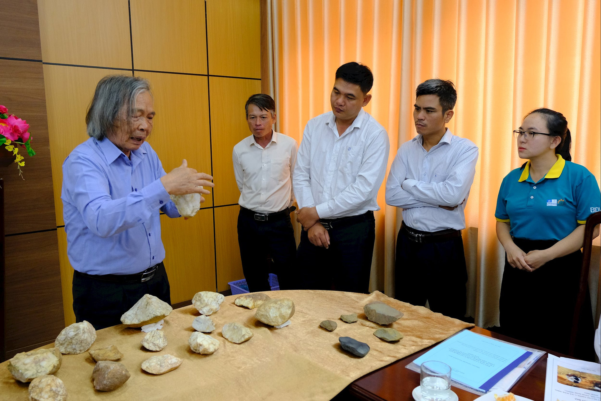 PGS.TS Nguyễn Khắc Sử, Hội Khảo cổ Việt Nam giới thiệu về đặc điểm của các hiện vật khảo cổ được tìm thấy trong vùng CVĐC