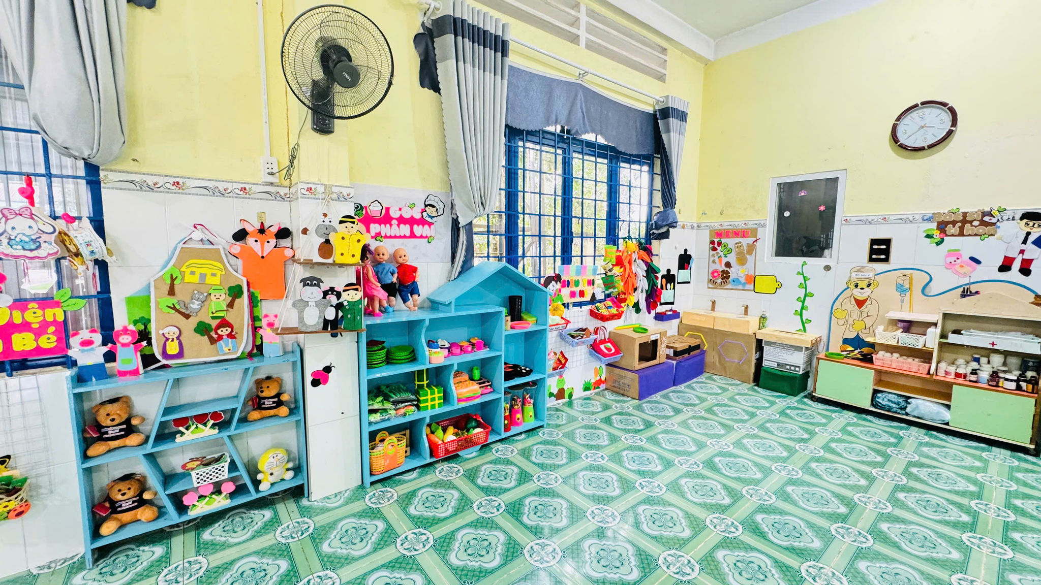 Các trường mầm non, tiểu học dành nhiều thời gian để dọn dẹp vệ sinh, trang trí lớp học sữn sàng cho năm học mới (3)