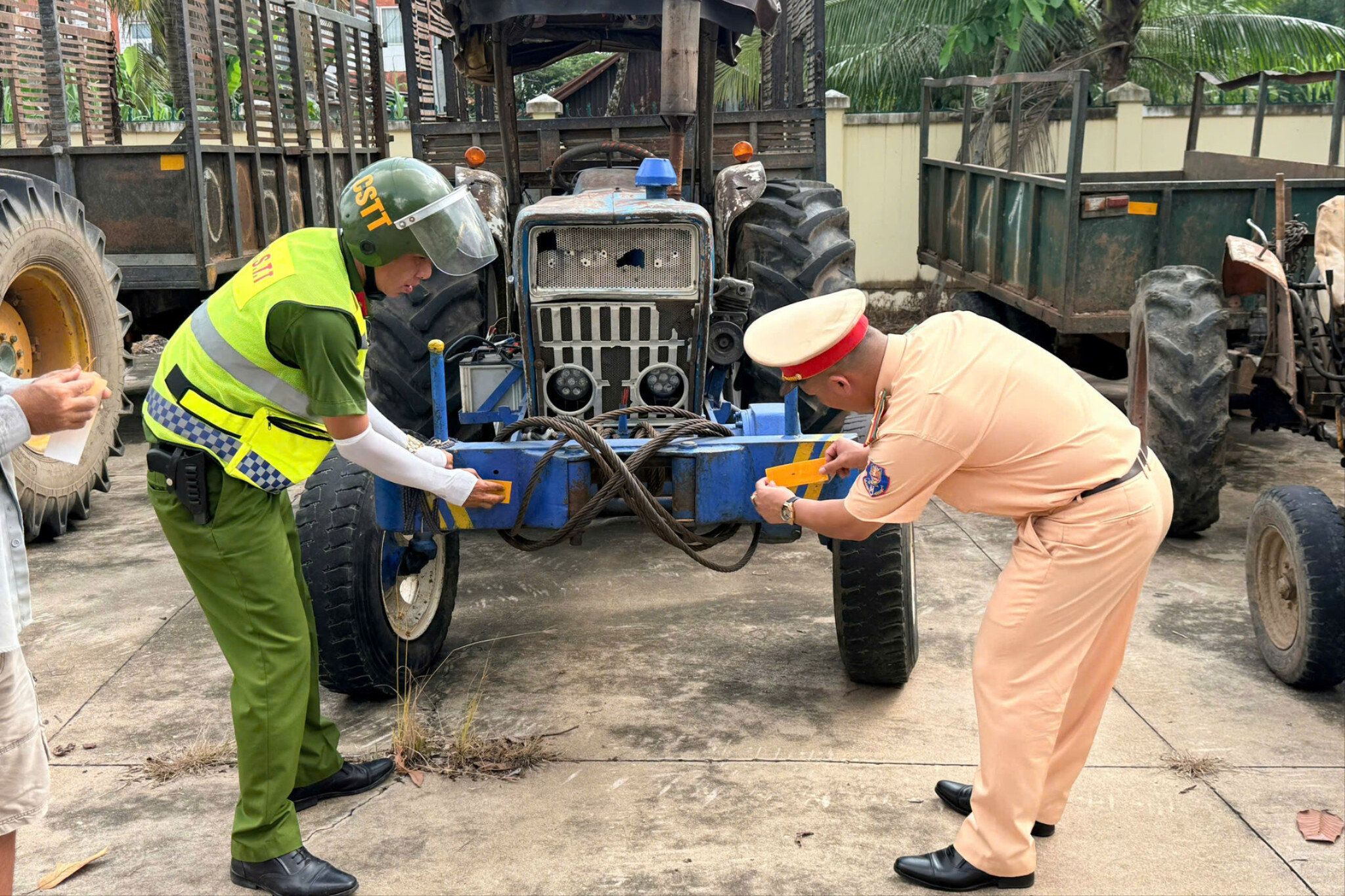 Công an Lâm Đồng tăng cường quản lý, xử lý xe tự chế