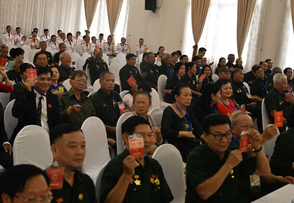 db-quyet-nghi.jpg