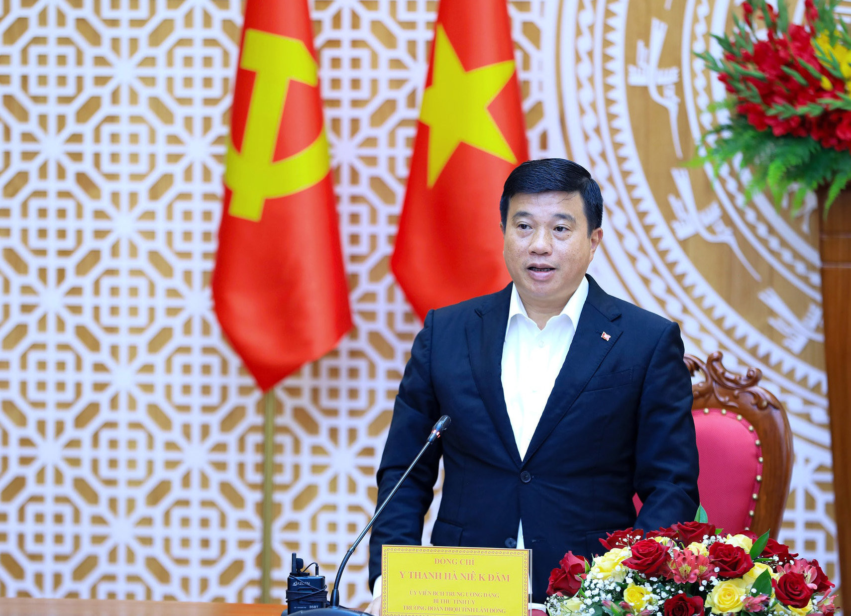 14-bi-thu-tinh-uy-lam-dong-y-thanh-ha-nie-kdam-phat-bieu-ket-luan-buoi-lam-viec-voi-tap-doan-sun-group-1-.jpg