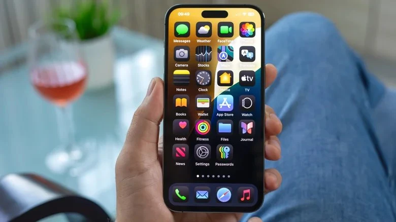 Nguồn cung iPhone 15 Pro và Pro Max mới tại các đại lý đang dần khan hiếm