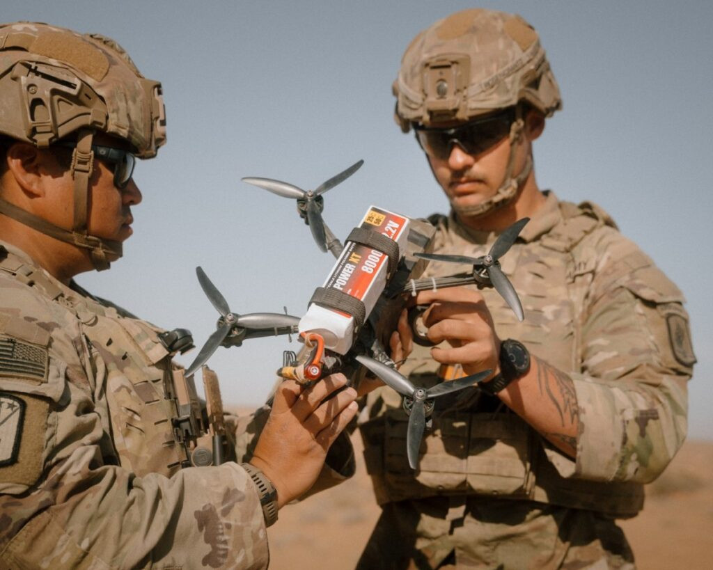 Huấn luyện điều khiển drone góc nhìn thứ nhất FPV