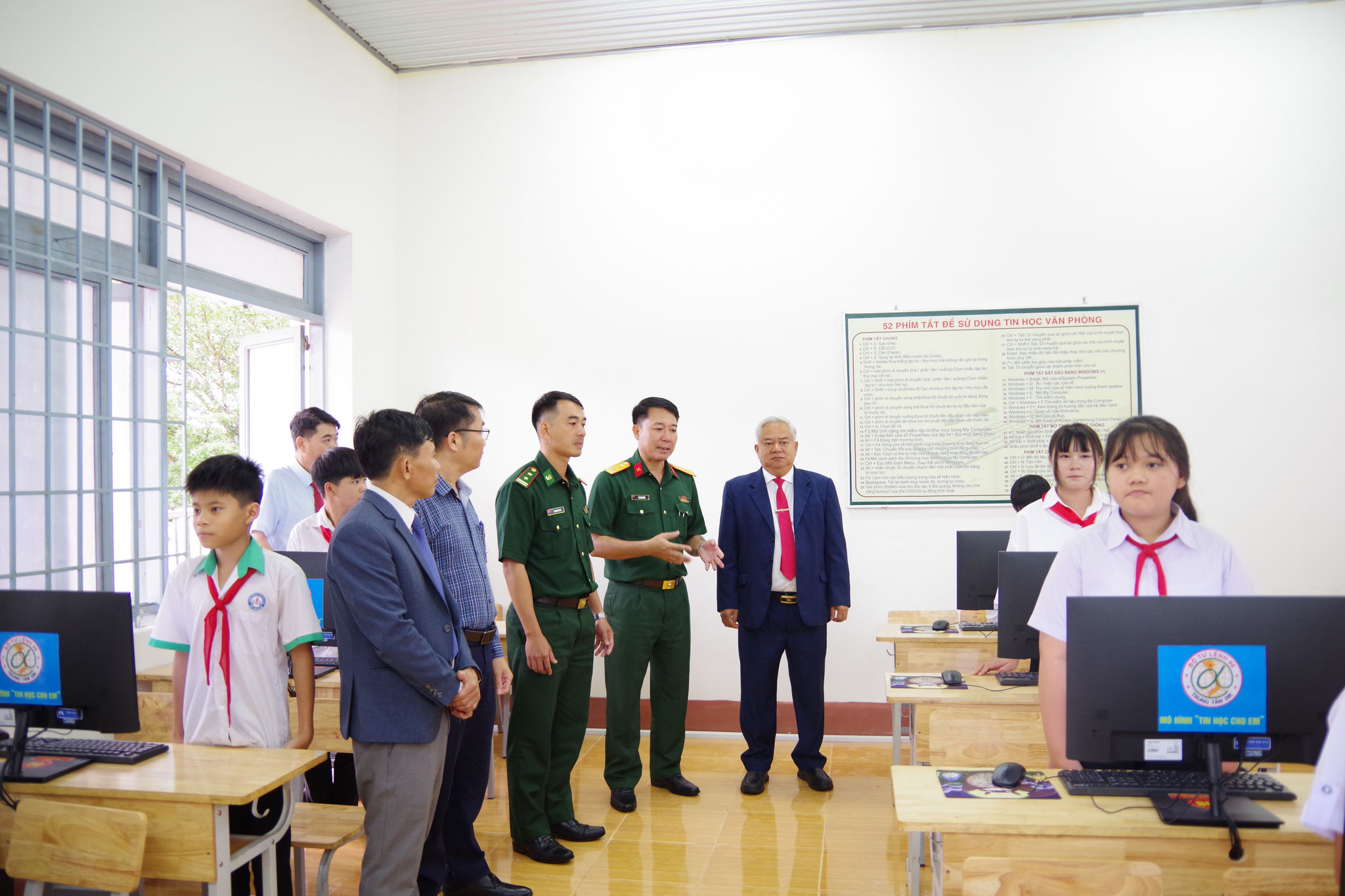 Anh 2