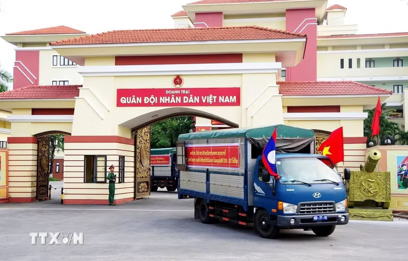 Đội tìm kiếm, quy tập hài cốt liệt sỹ số 1 lên đường thực hiện nhiệm vụ. (Ảnh: TTXVN phát)