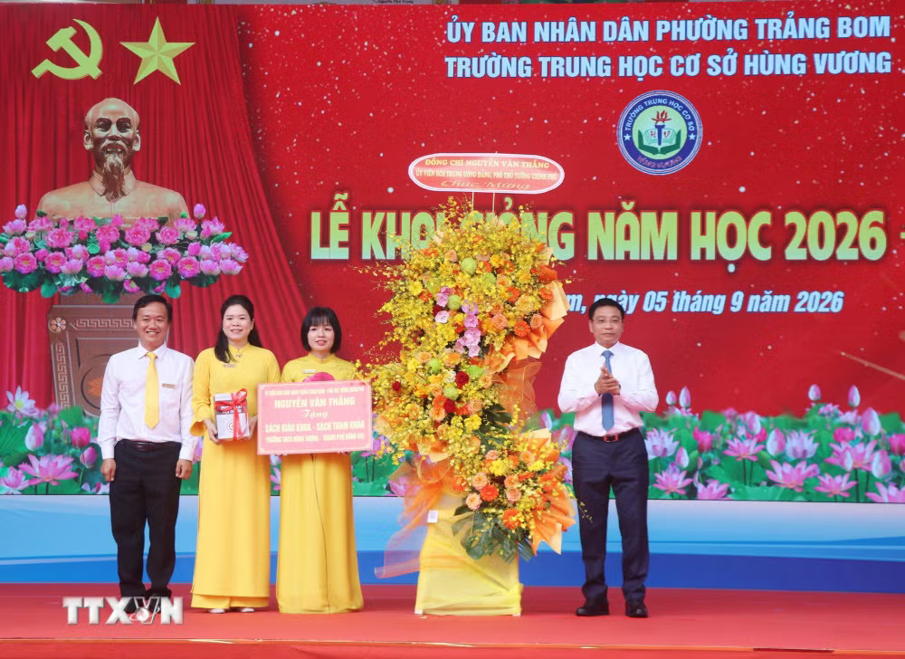 ttxvn-pho-thu-tuong-chinh-phu-nguyen-van-thang-du-le-khai-giang-tai-dong-nai-9004097.jpg