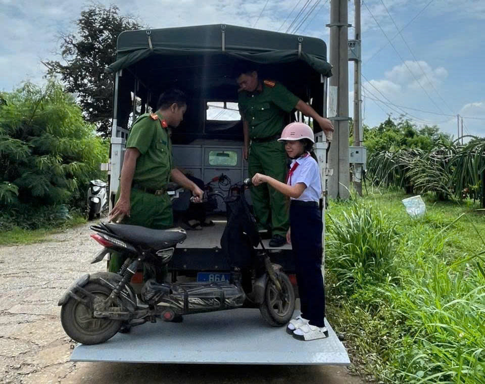 xe ô tô chở