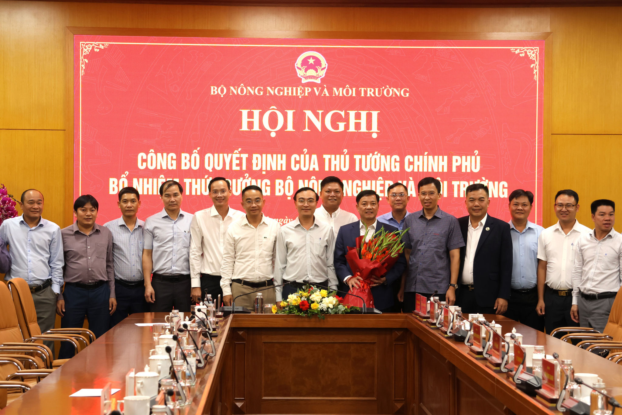 anh chuc mung