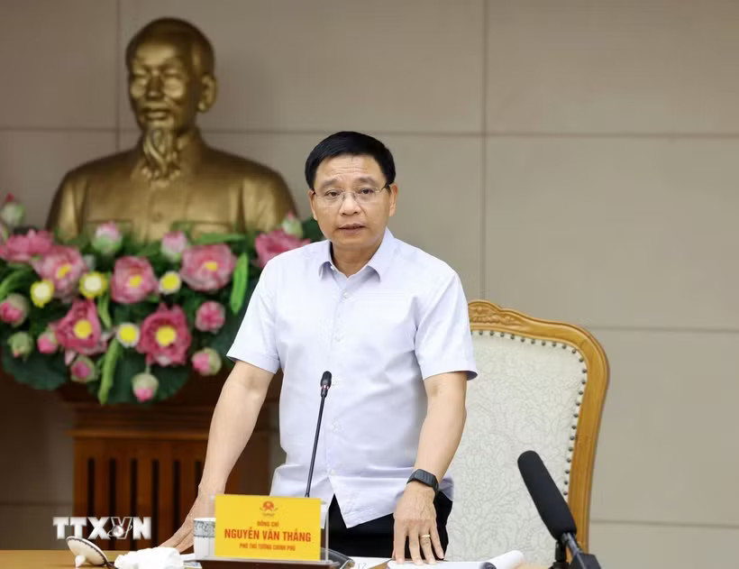 Phó Thủ tướng Nguyễn Văn Thắng phát biểu tại phiên họp. (Ảnh: Xuân Tùng/TTXVN)