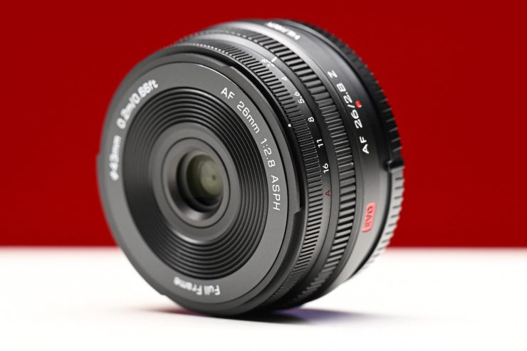 Cấu tạo bên ngoài của Viltrox AF 26mm F2.8 EVO
