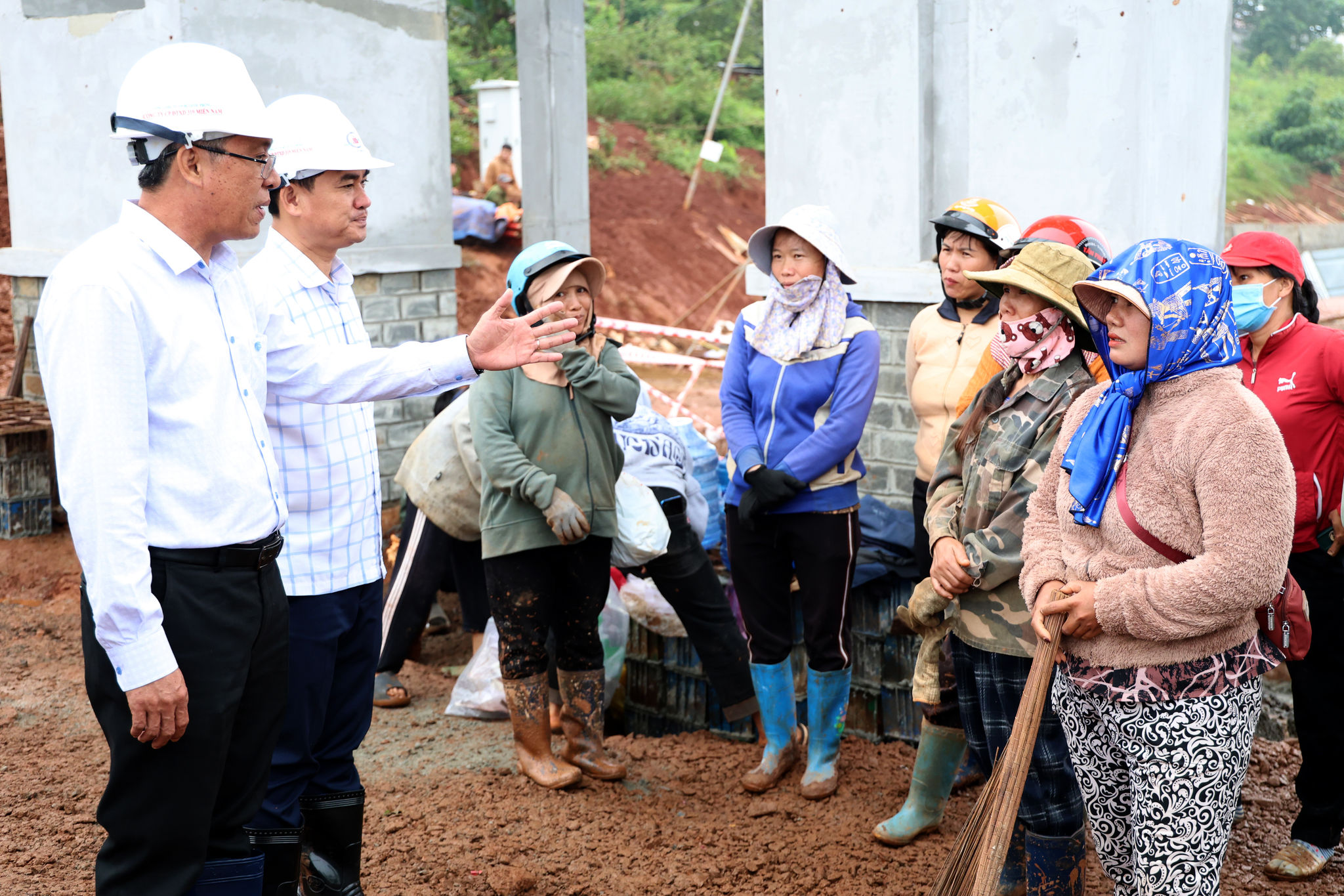 Phu huynh Quang Truc 5