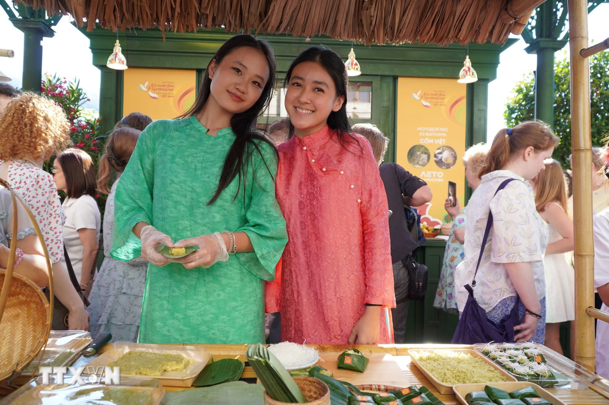 ttxvn-khai-mac-le-hoi-van-hoa-viet-nam-sac-mau-tu-mien-nhiet-doi-tai-nga-8172509-2.jpg
