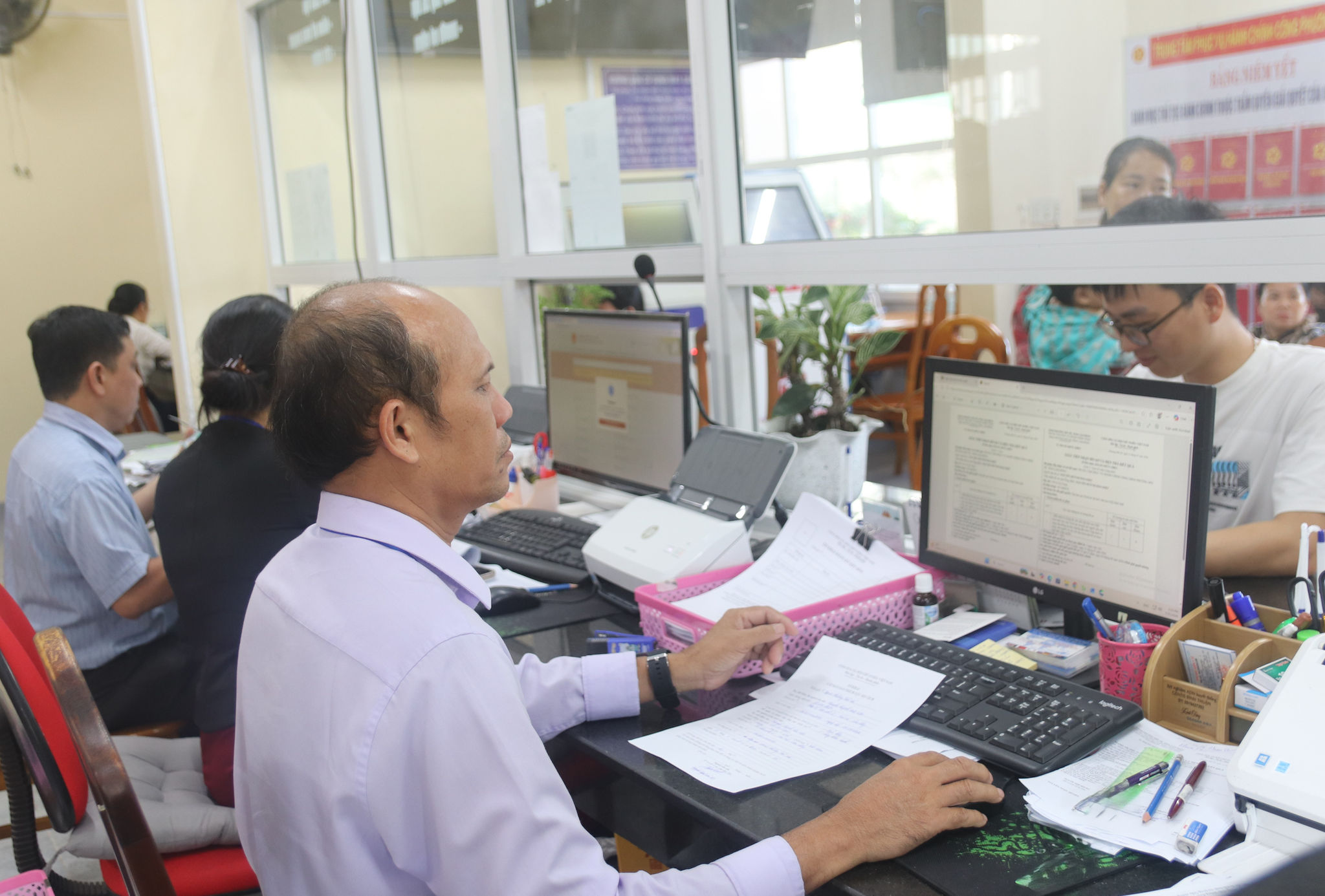 UBND phường Mũi Né chủ động triển khai nhiều mô hình, sáng kiến về chuyển đổi số, cải cách thủ tục hành chính phục vụ người dân