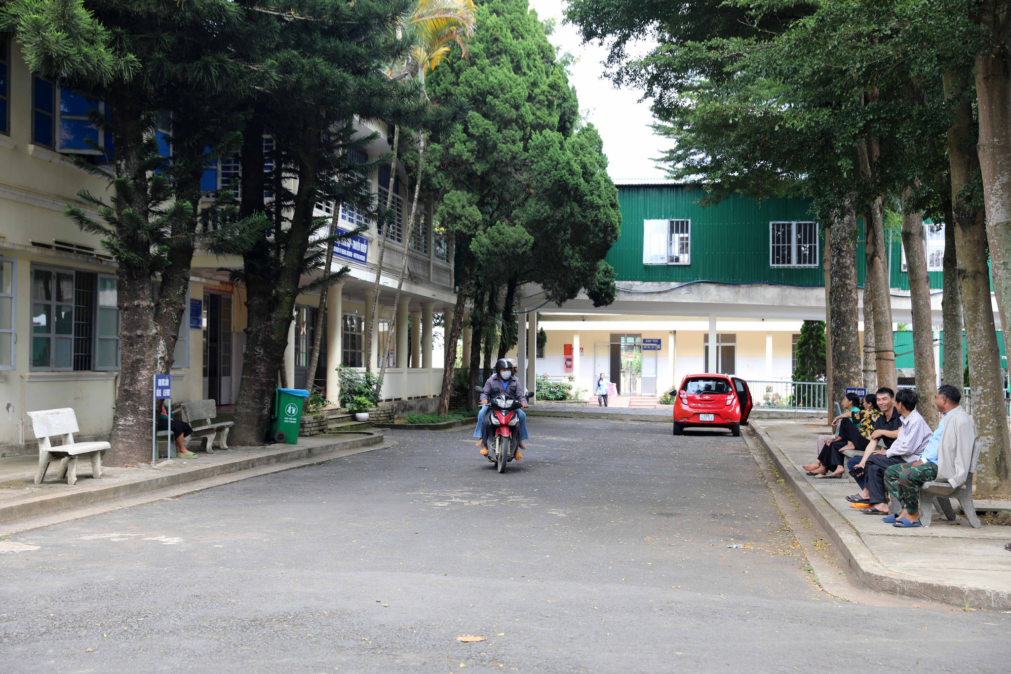 Một 
