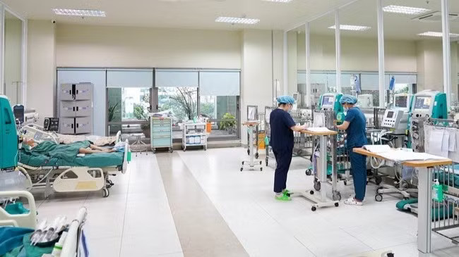 Trẻ được điều trị tích cực tại Bệnh viện Nhi Trung ương nhưng tình trạng tổn thương não quá nặng. be-gai-4-tuoi-viem-nao-hoai-tu-dsc04811.jpg