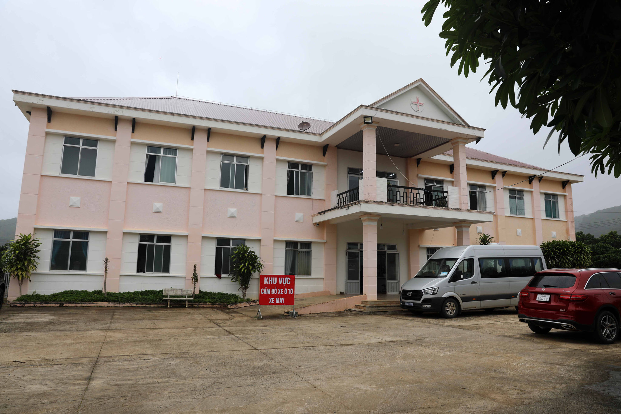 Trạm y tế cơ sở Nam Ban thuộc xã Nam Ban Lâm Hà. Hiện cả xã có 3 điểm trạm