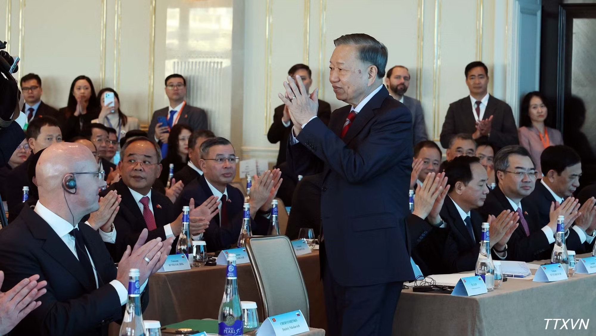 vna-potal-tong-bi-thu-chu-tich-nuoc-to-lam-du-dien-dan-khoa-hoc-va-cong-nghe-viet-nam-lien-bang-nga-7317.jpg