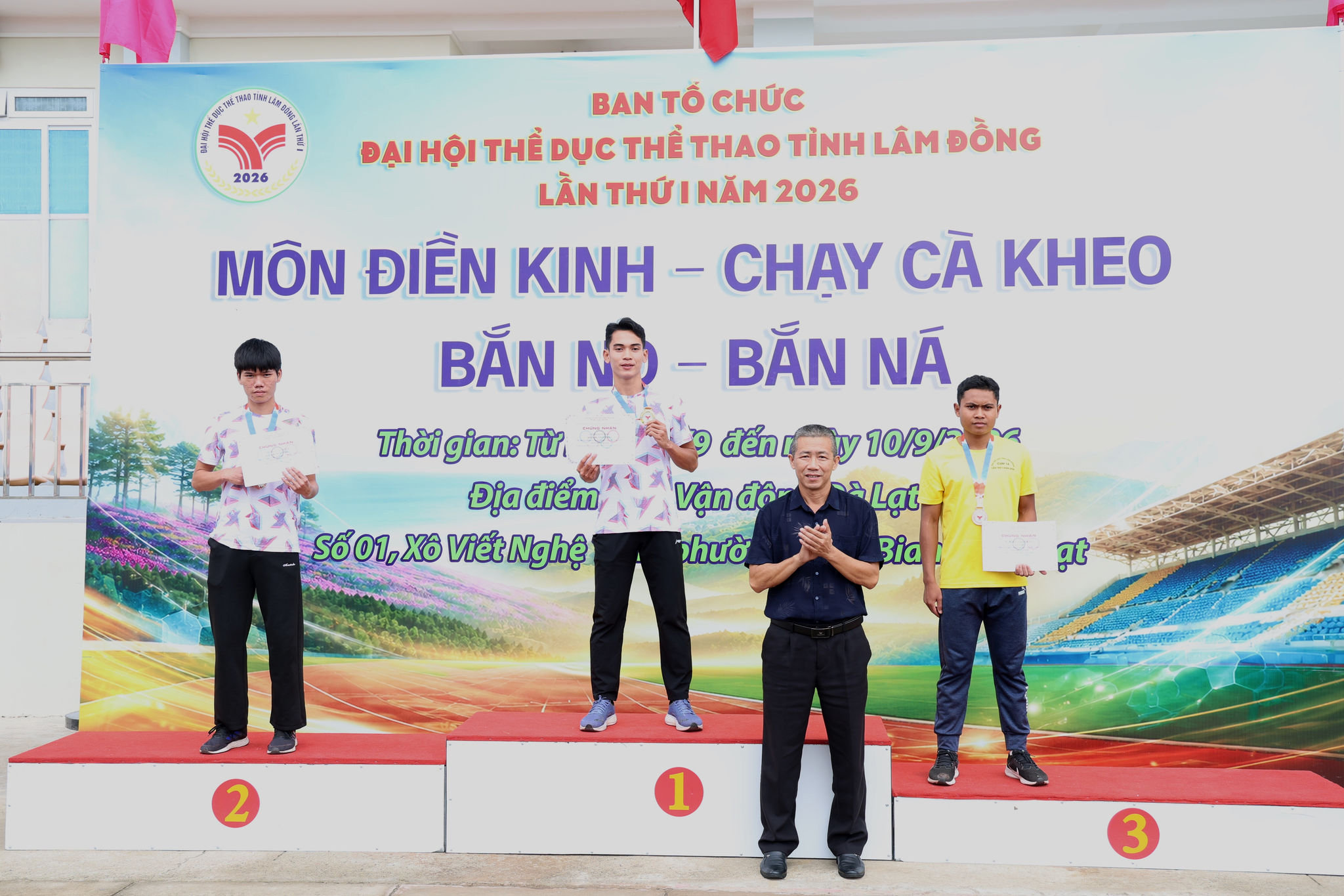 cac-vdv-dat-giai-nhat-noi-dung-800m-nam(1).jpg