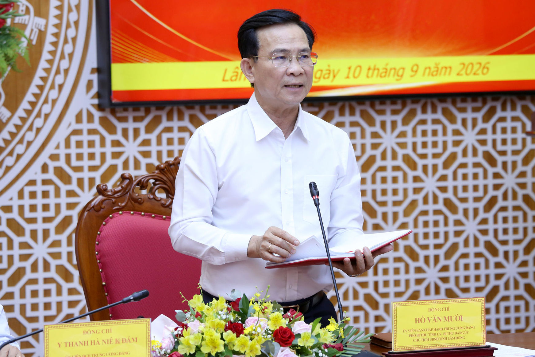 dong-chi-ho-van-muoi-uy-vien-ban-chap-hanh-trung-uong-dang-pho-bi-thu-tinh-uy-chu-tich-ubnd-tinh-phat-bieu-tai-buoi-lam-viec-3-(1).jpg