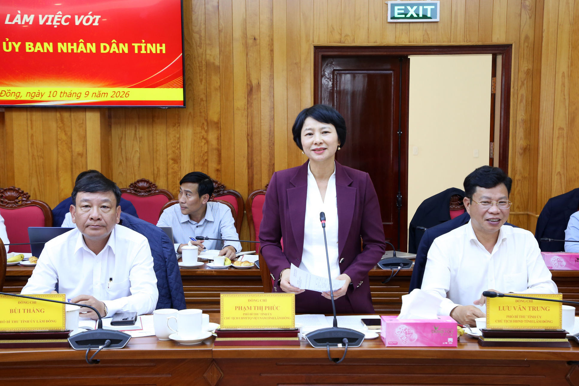 dong-chi-pham-thi-phuc-pho-bi-thu-tinh-uy-chu-tich-uy-ban-mttq-viet-nam-tinh-phat-bieu-tai-buoi-lam-viec(1).jpg