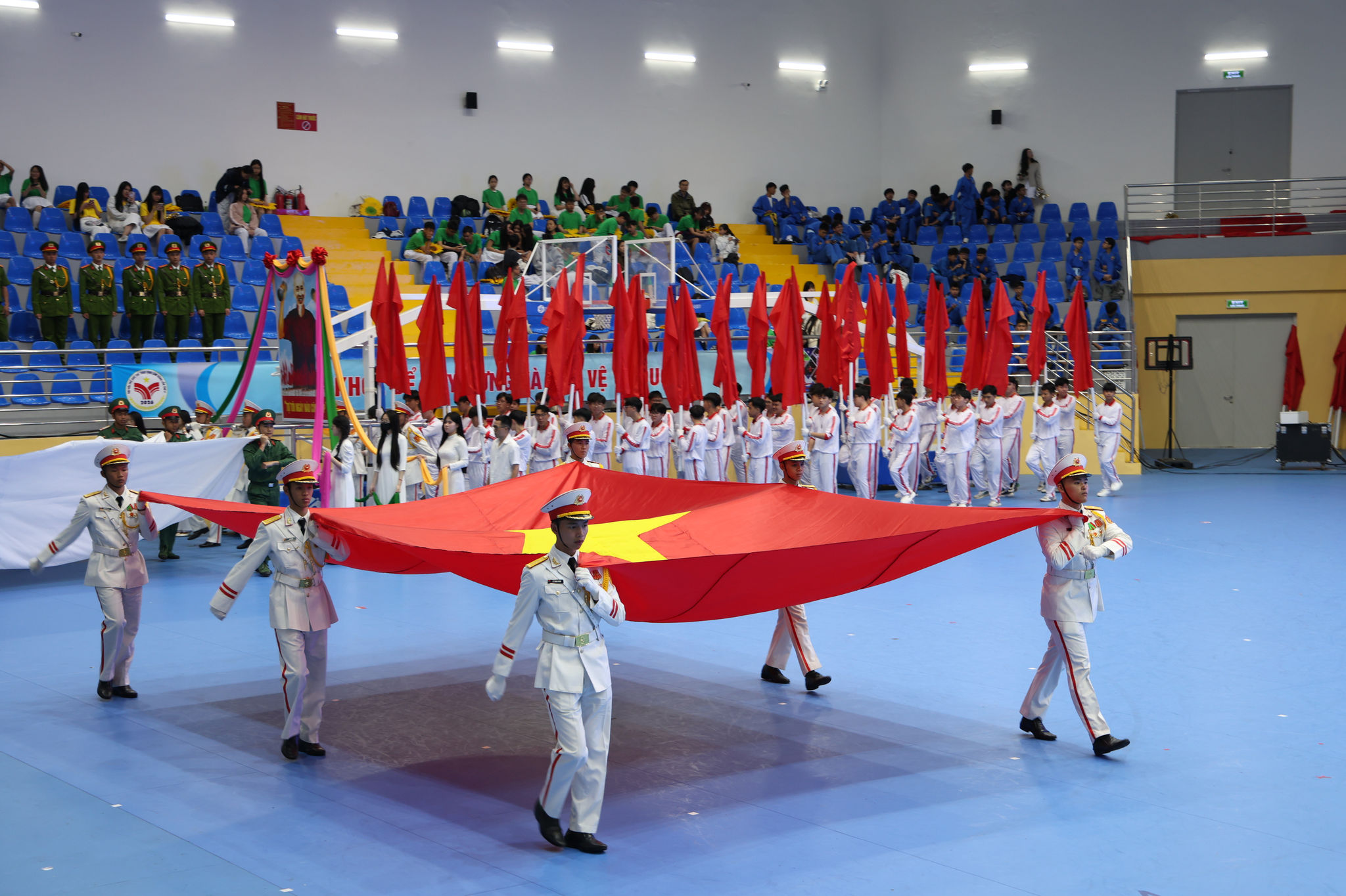 Khối cờ Tổ quốc