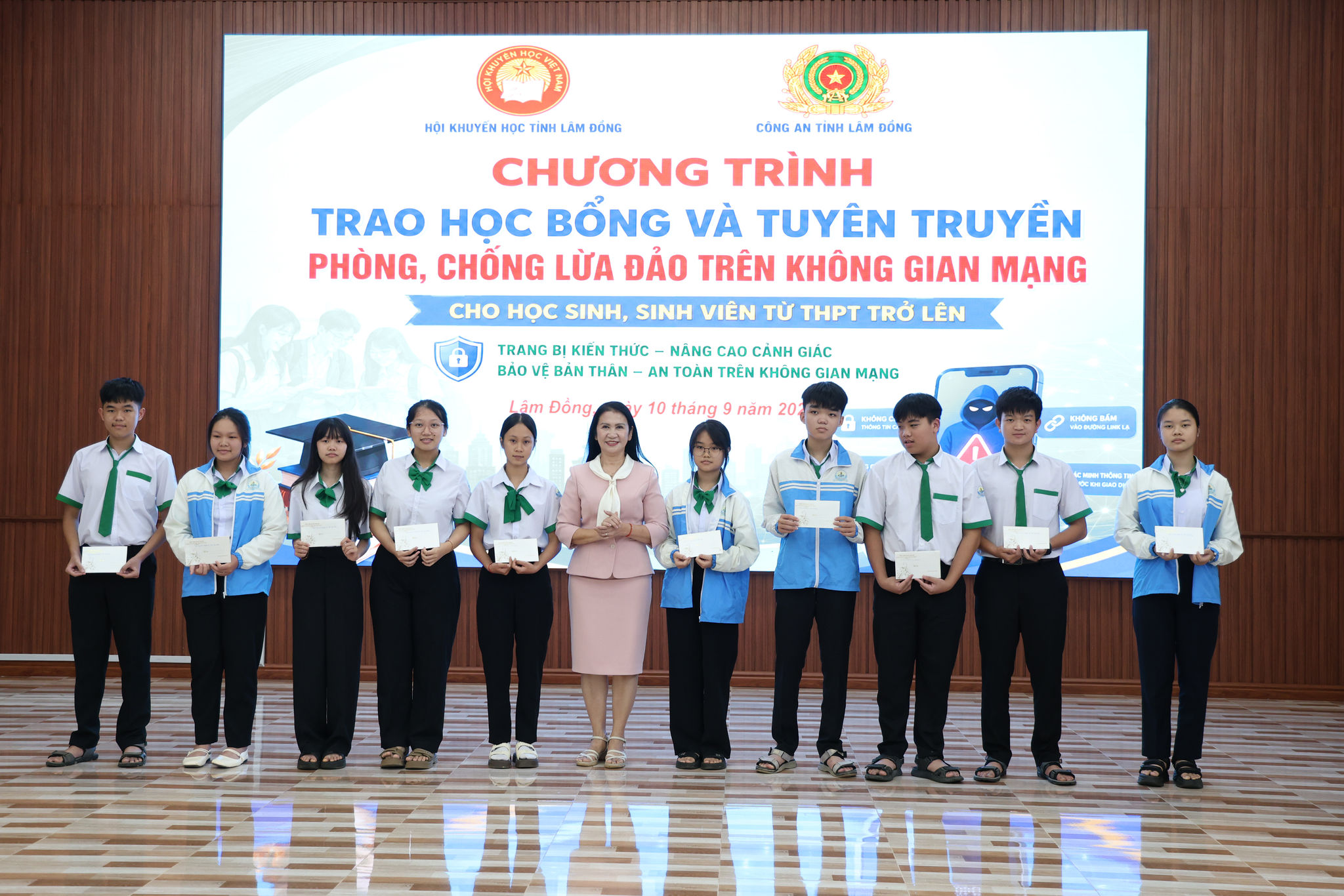 Khuyen hoc tinh Lam Dong 3