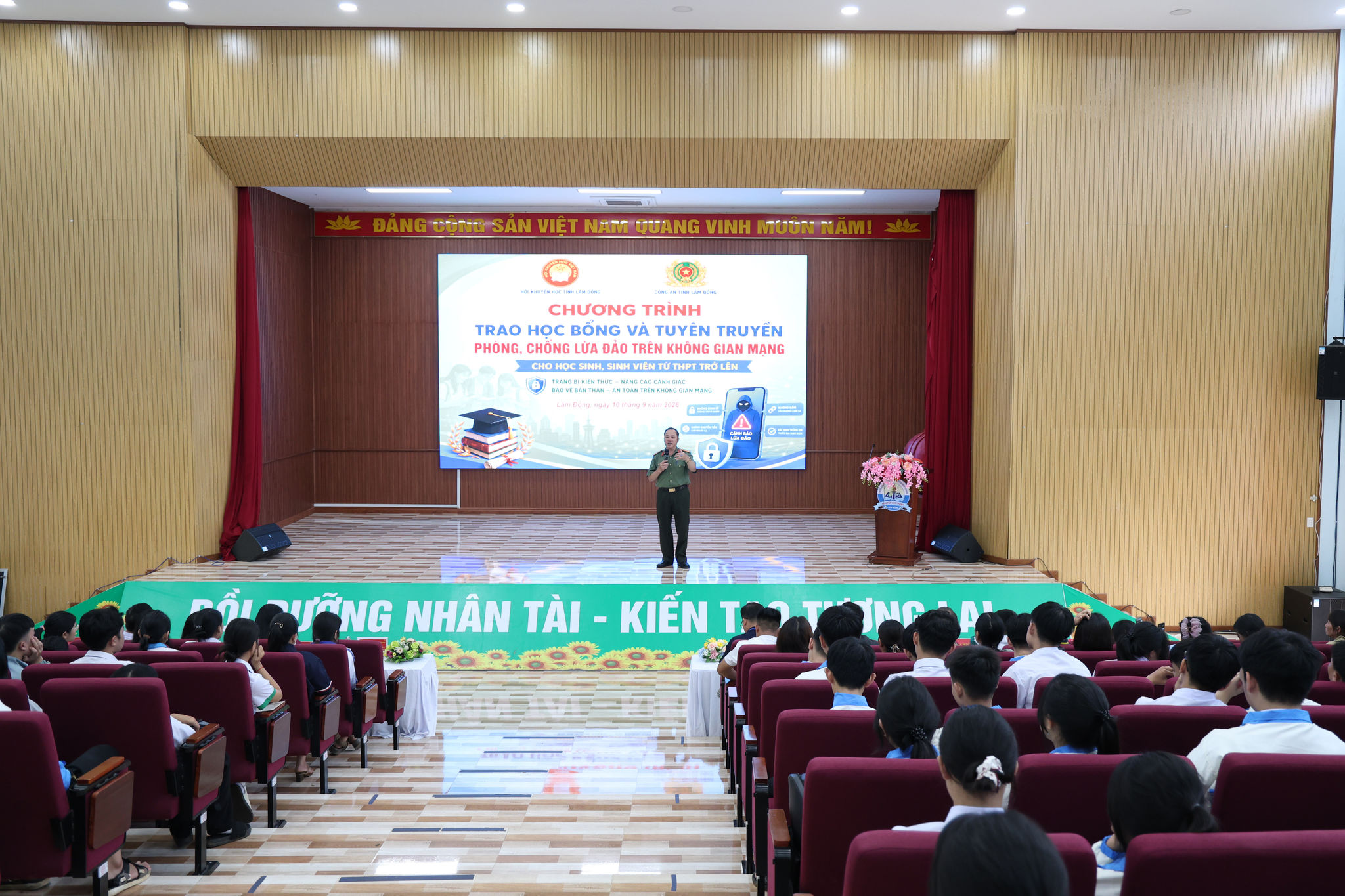 Khuyen hoc tinh Lam Dong 7