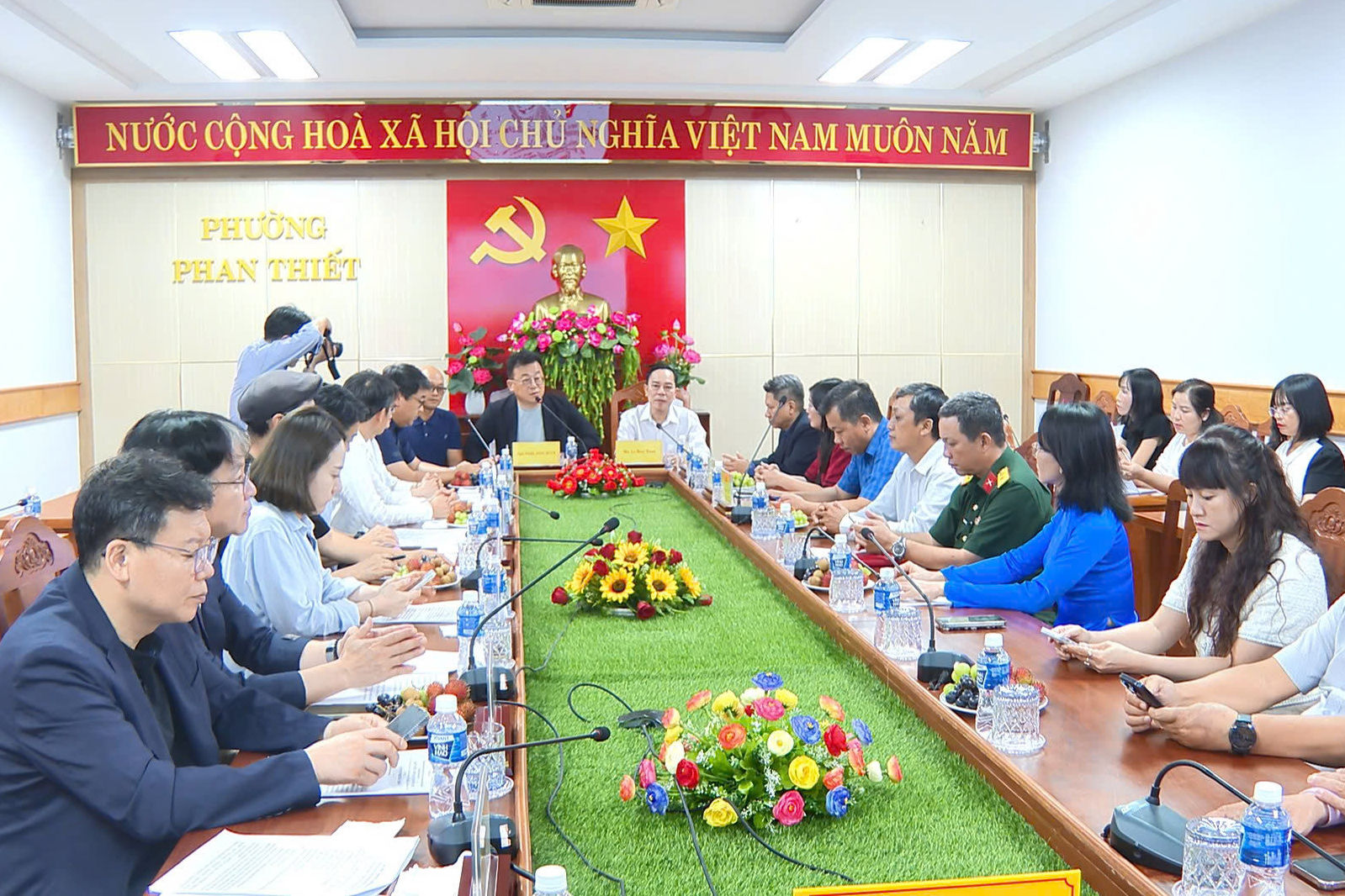 toan-canh-hq(1).jpg