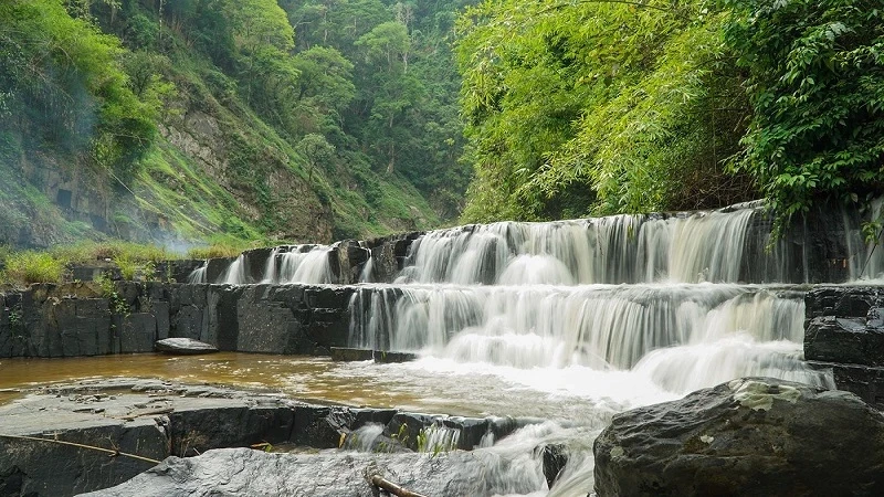 thac-7-tang-dam-rong.jpg.webp
