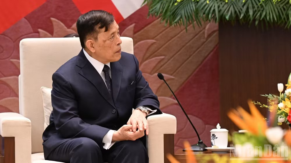 Nhà vua Vương quốc Thái Lan Maha Vajiralongkorn Phra Vajiraklaochaoyuhua phát biểu ý kiến tại buổi hội kiến. (Ảnh: TRẦN HẢI)