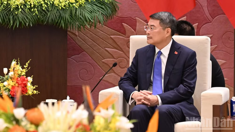 Thủ tướng Chính phủ Lê Minh Hưng phát biểu ý kiến tại buổi hội kiến. (Ảnh: TRẦN HẢI)