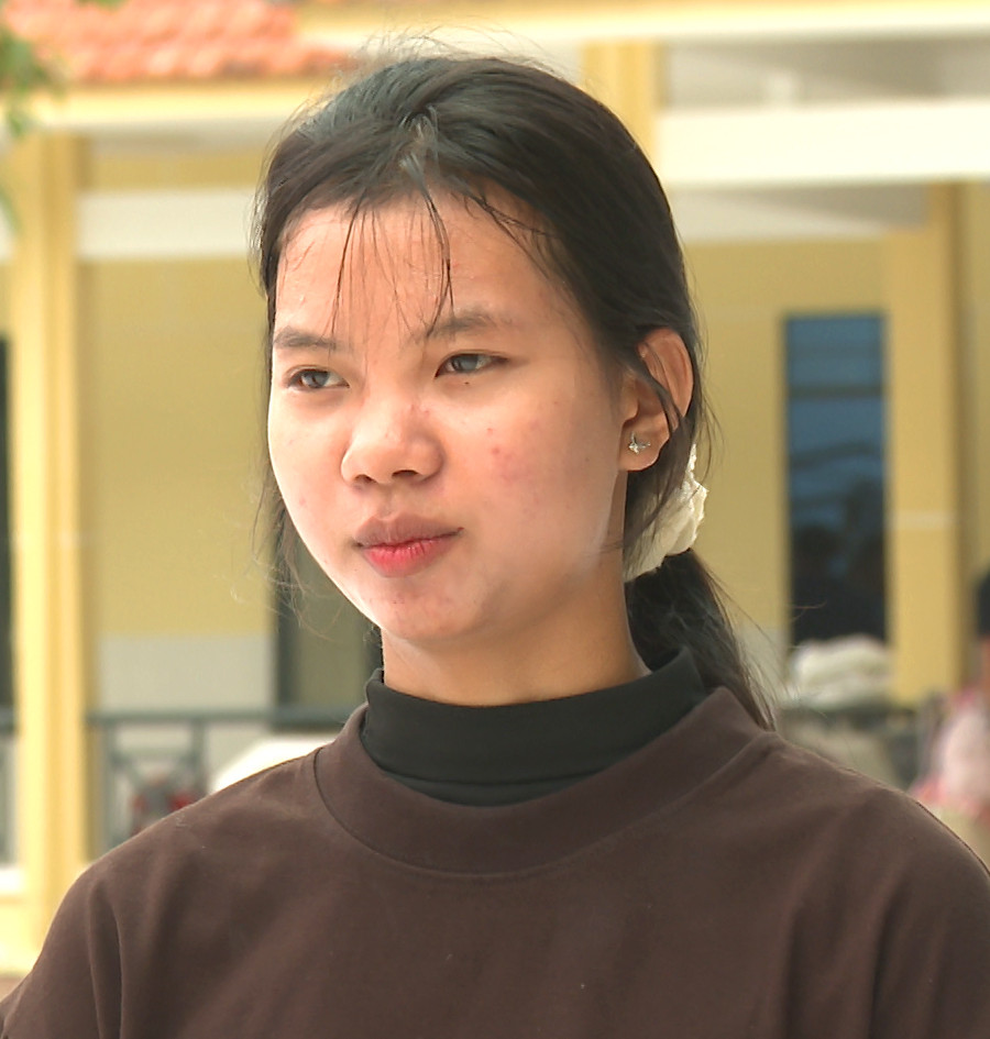 Em Nguyễn Thị Mỹ Duyên, học sinh lớp 12 Trường PT DTNT tỉnh khu vực Đông Lâm Đồng