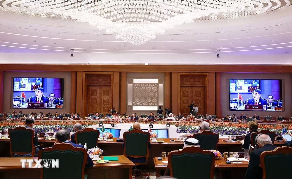 brics-2026-thu-tuong-du-va-phat-bieu-tai-phien-hop-ve-tu-cuong-doi-moi-sang-tao-hop-tac-va-phat-trien-ben-vung-16.avif