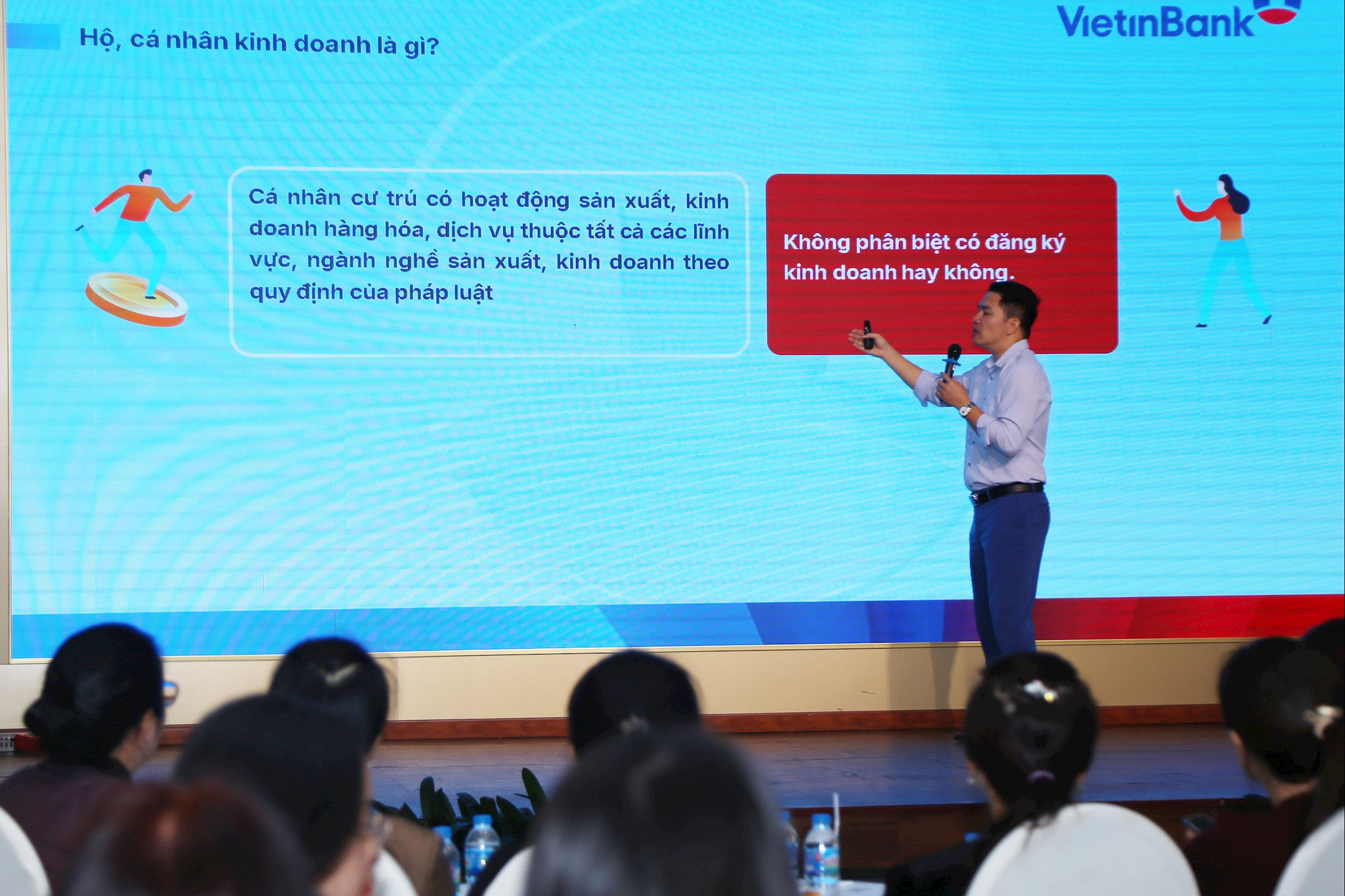 Các chuyên gia tài chính phổ biến nội dung của Nghị định 70-2025-NĐ-CP về hóa đơn, chứng từ cho các hộ kinh doanh tại Lâm Đồng
