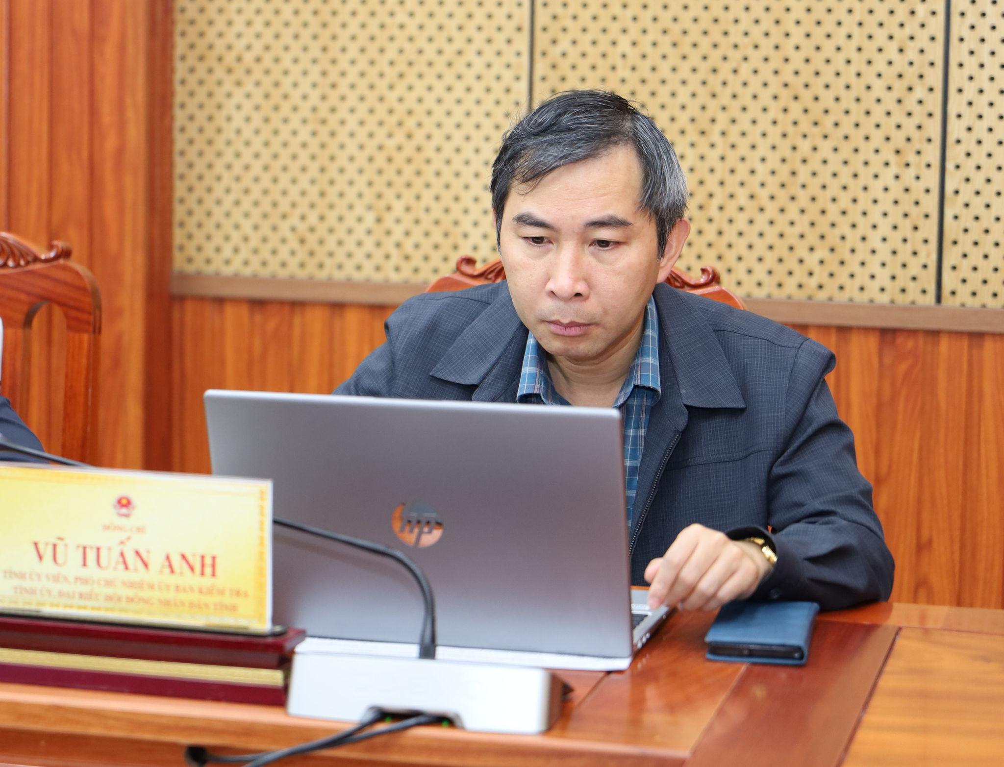Tỉnh ủy viên, Phó Chủ nhiệm Ủy ban Kiểm tra Tỉnh ủy, đại biểu HĐND tỉnh Lâm Đồng Vũ Tuấn Anh tham gia buổi tiếp dân