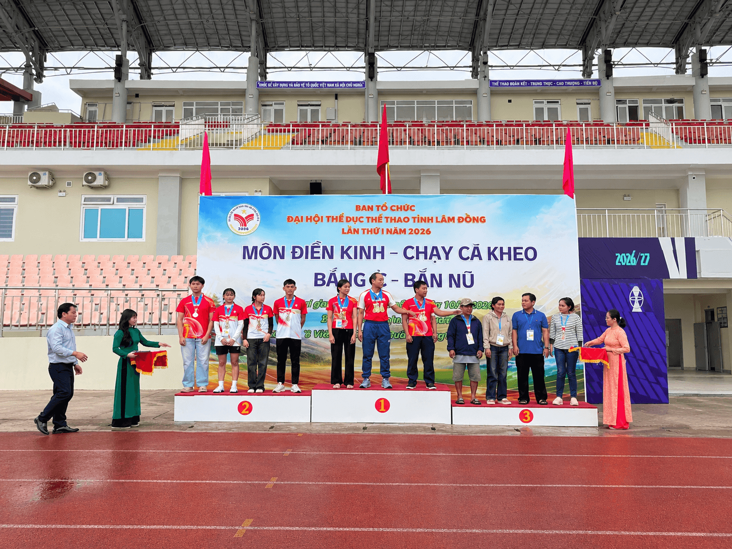 Đội tuyển bán nỏ- bắn ná học sinh đạt giải nhì