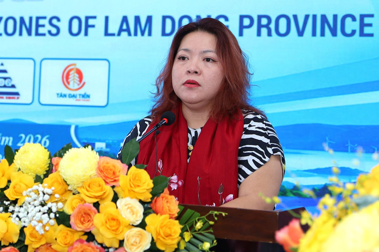 ba-tran-thi-hai-yen-pho-giam-doc-trung-tam-xuc-tien-thong-tin-va-ho-tro-dau-tu-cuc-dau-tu-nuoc-ngoai-bo-tai-chinh-phat-bieu-tai-hoi-nghi(1).jpg