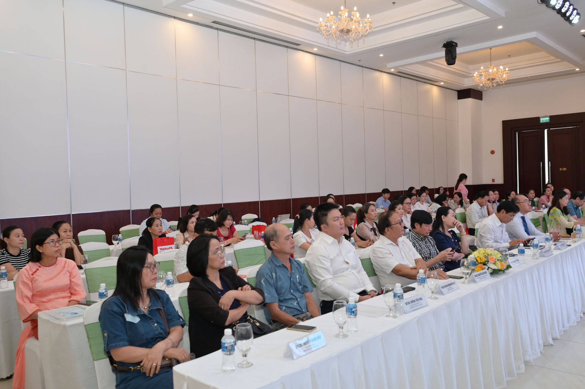 CÁc đại biểu tham gia hội thảo khoa học
