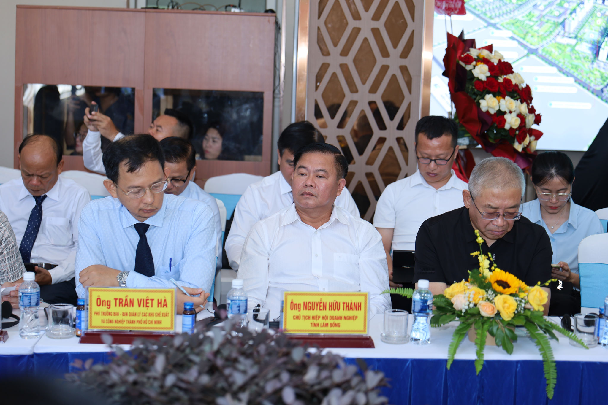Đại diện các đơn vị, hiệp hội doanh nghiệp dự hội nghị