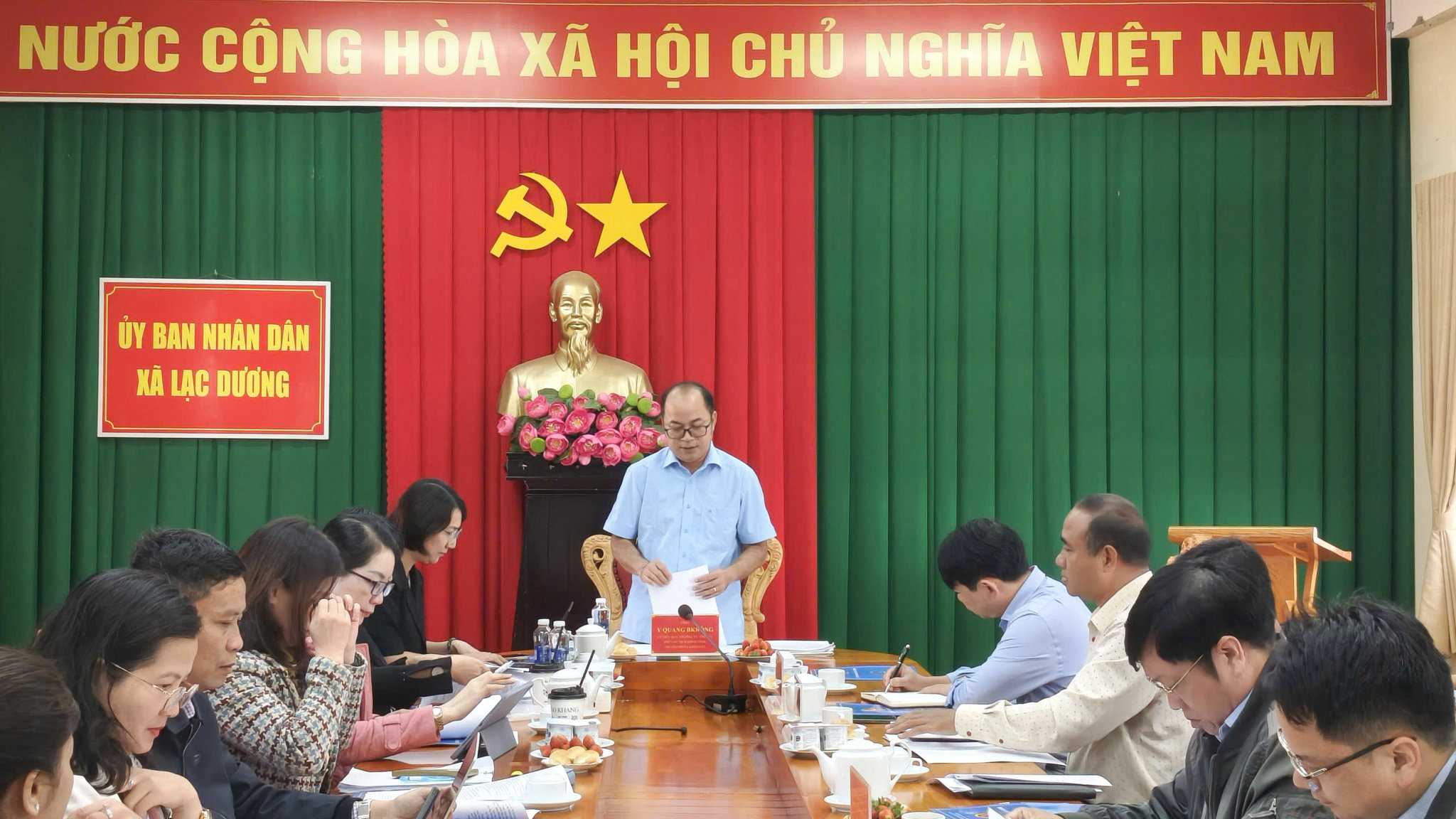 dong-chi-y-quang-bkrong-de-nghi-lac-duong-tiep-tuc-chu-y-giai-quyet-kien-nghi-cua-cu-tri(1).jpg