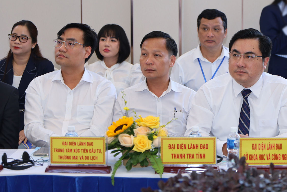 lanh-dao-cac-so-ban-nganh-du-hoi-nghi(3).jpg