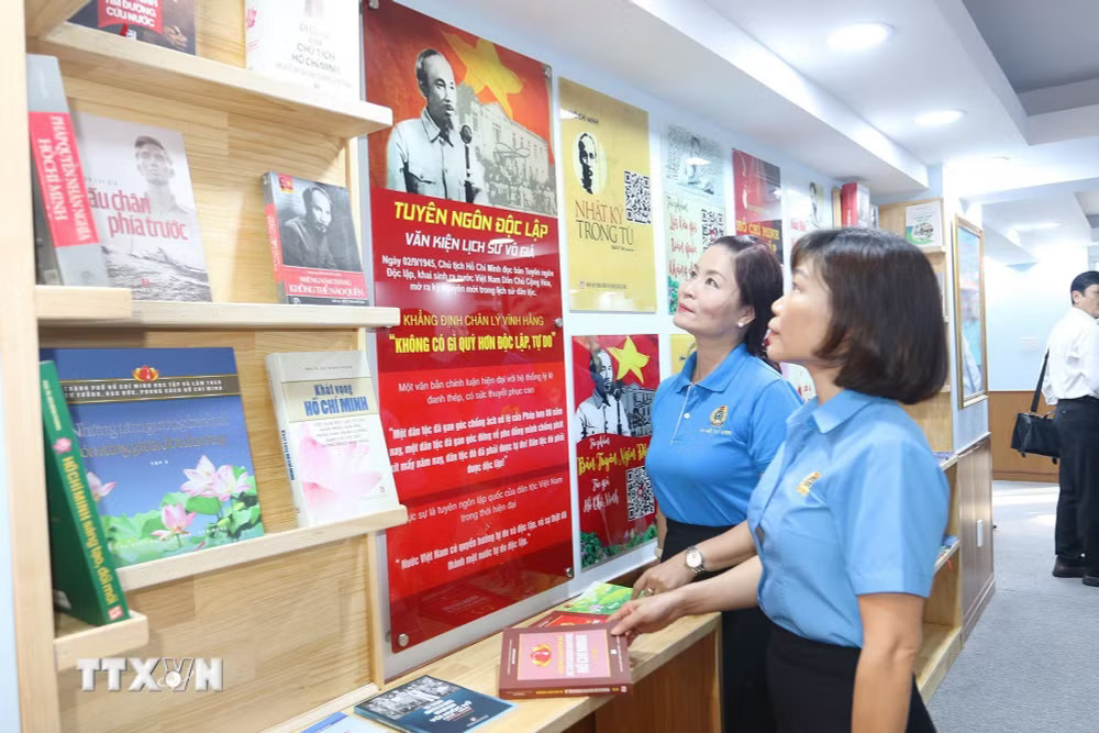 ttxvn-khong-gian-van-hoa-ho-chi-minh-1.jpg