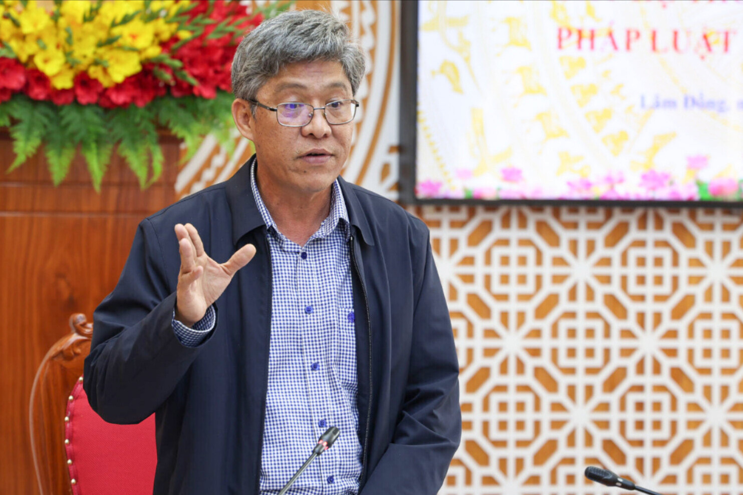 pho-chu-tich-uy-ban-nhan-dan-tinh-phat-bieu-ket-luan-cuoc-hop-1-(1).jpg