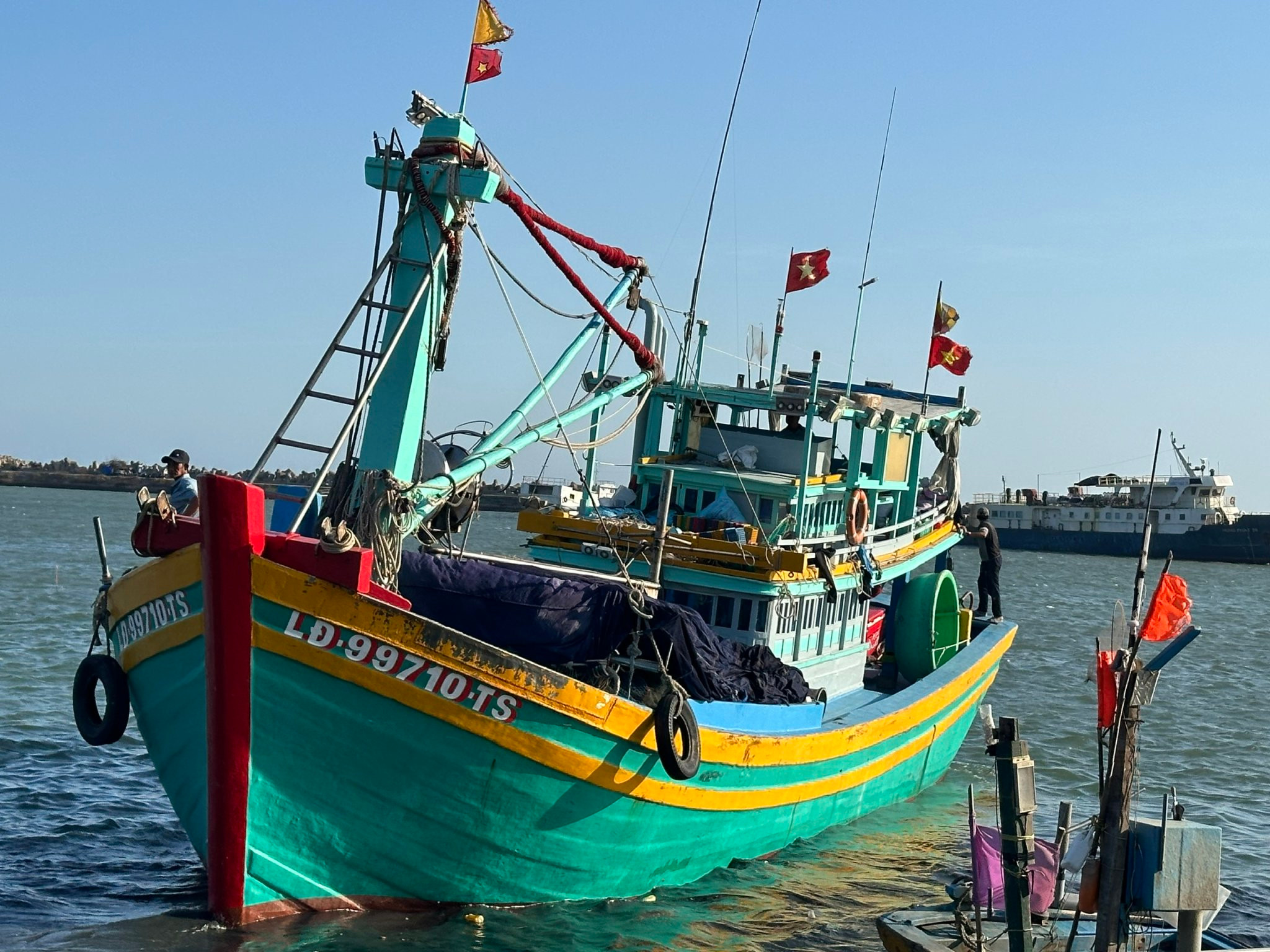 tàu cá ngư dân