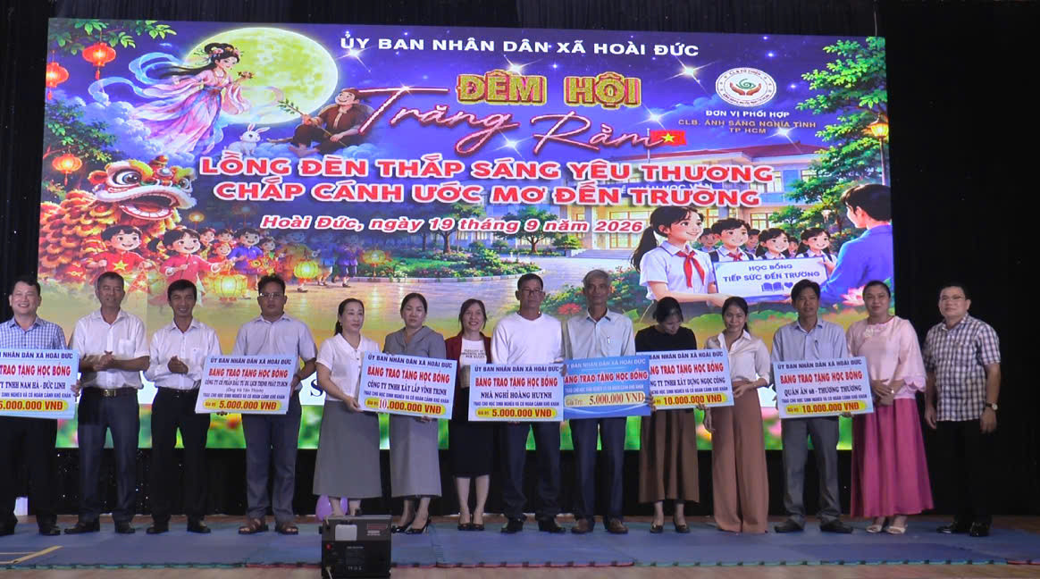 Nhiều trường học trên địa bàn Hoài Đức được nhận học bổng cho học sinh