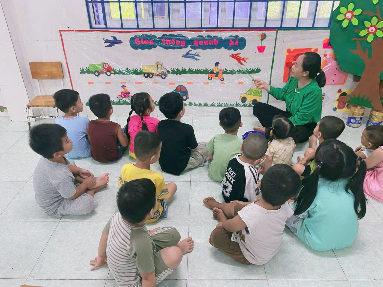 Tiếng trẻhọc đánh vần A,C,B...vang vọng giữa núi đồi
