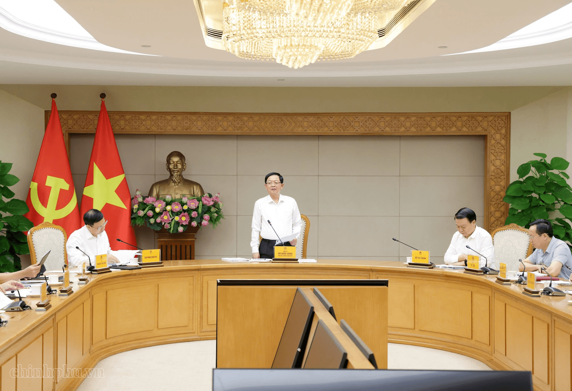 Phân cấp mạnh cho địa phương trong thực hiện Chương trình MTQG phát triển văn hóa - xã hội, nông thôn, dân tộc và miền núi- Ảnh 1.