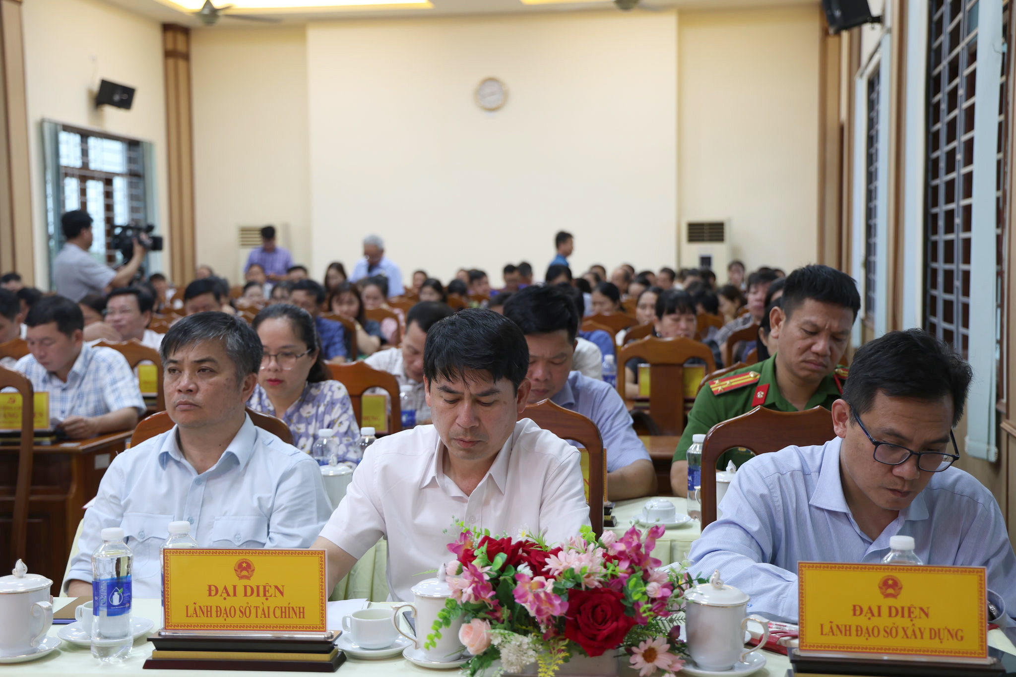 lanh-dao-cac-so-nganh-tham-du-hoi-nghi(1).jpg