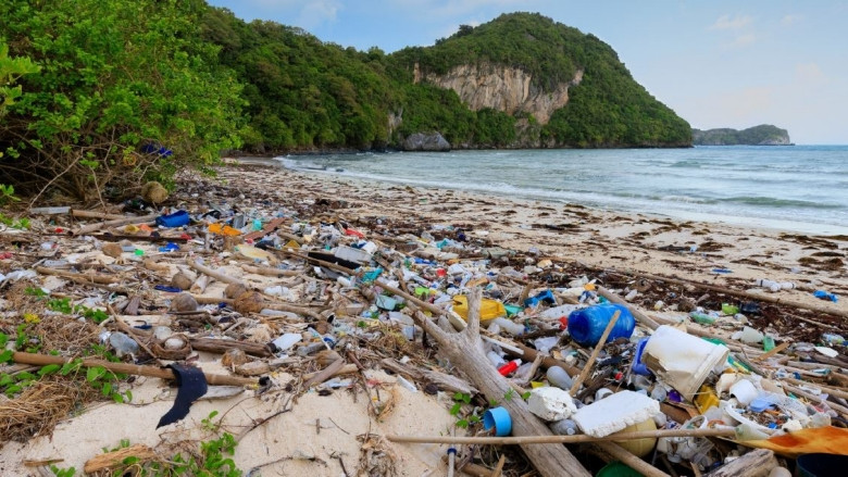 www.worldbank.org-content-dam-photos-780x439-2022-mar-5-_th-plastic.jpg